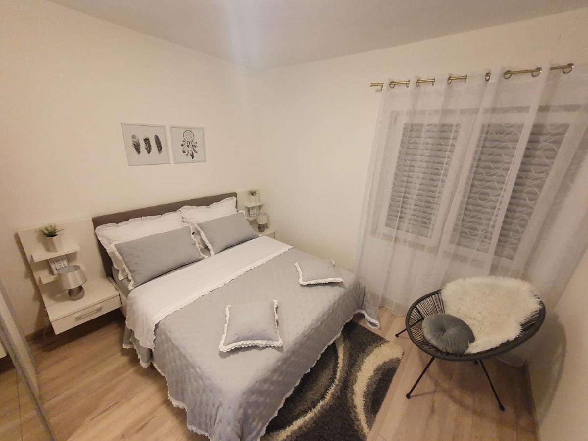 Apartman Mare Šibenik Exteriör bild